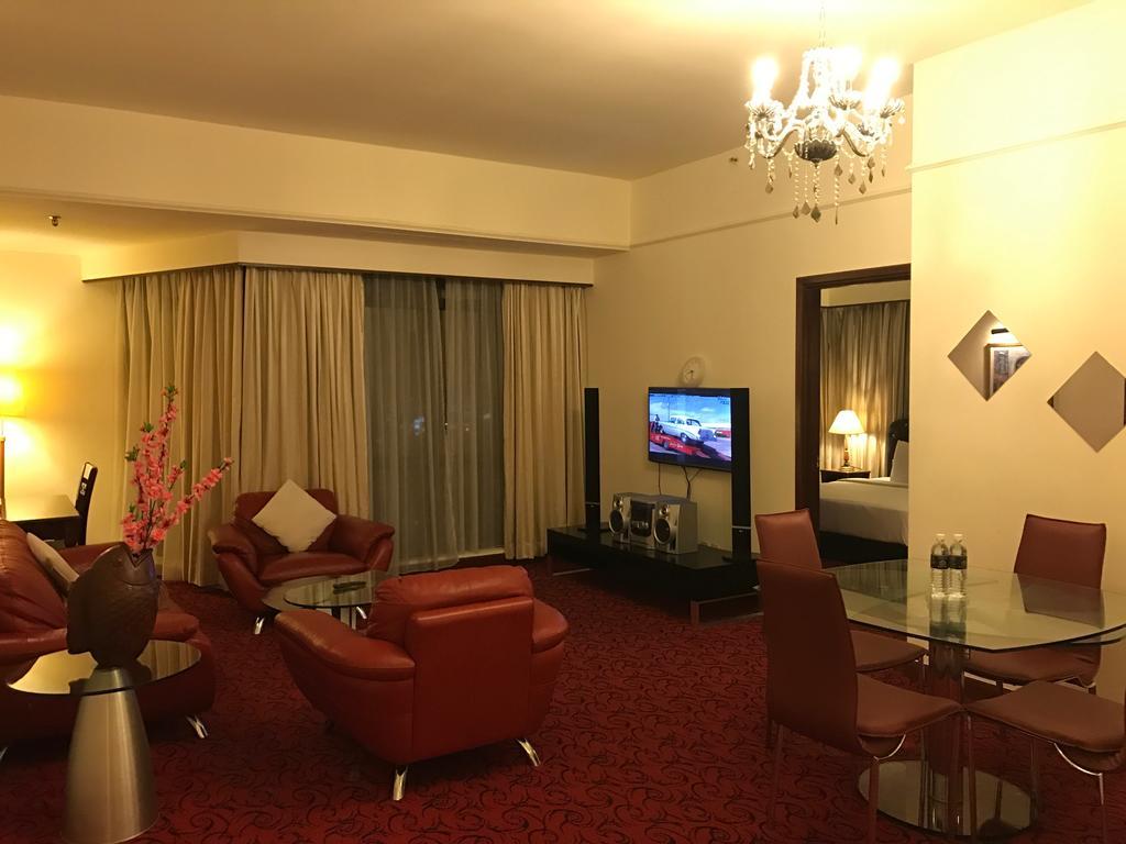 Luxy Service Suites At Times Square Kl Kuala Lumpur Exterior foto